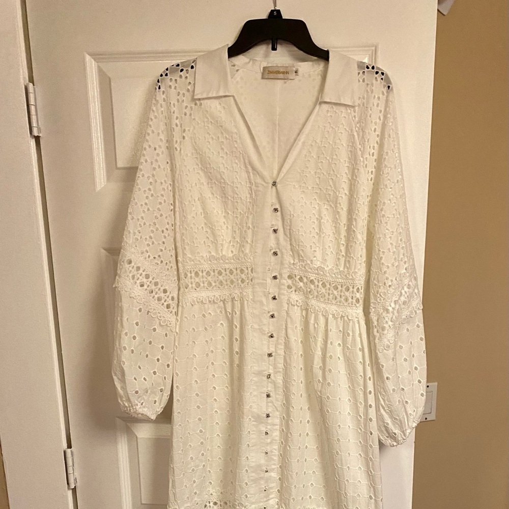 White dress - Picture 2 of 5